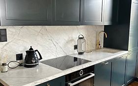 Apartament 777